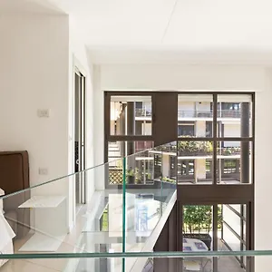 Elegant Loft With Balcony! Apartment